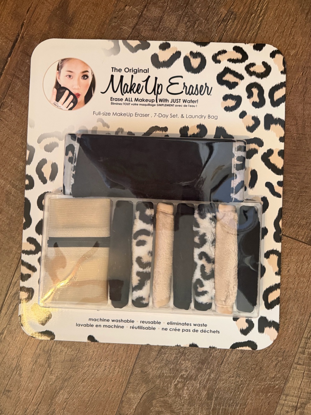 MakeUp Eraser 7 day set + laundry bag! Original - Black & Leopard Print